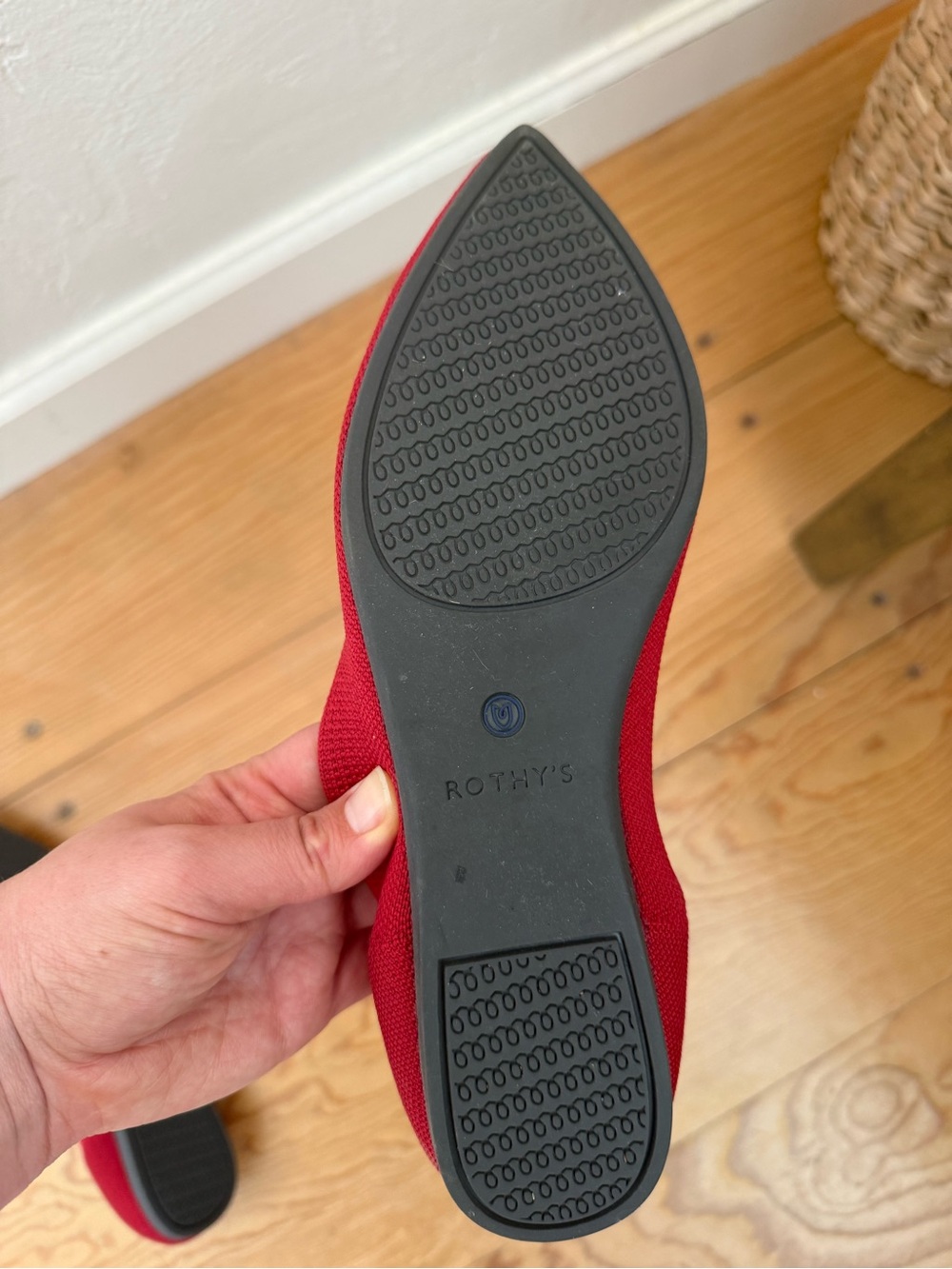 Red classic point Rothy’s flats size 9.5 - Picture 2 of 8